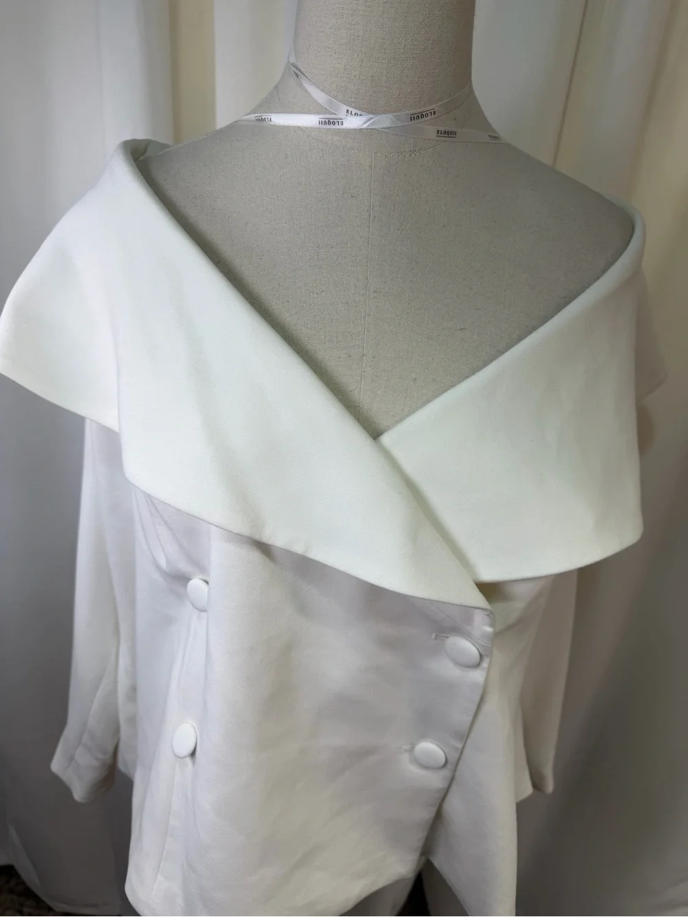 NWT Eloquii White Off-the-Shoulder Double-Breasted Statement Blazer Plus Size 22 - Picture 4 of 16